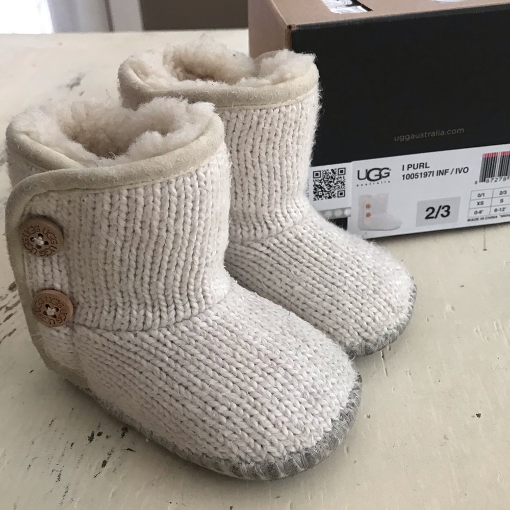 Button Uggs